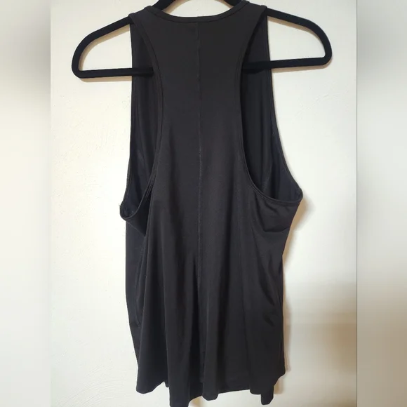 Bundle Of 4 Fila Women's Tank Tops in Mint, Black, Teal, and White - Picture 9 of 11